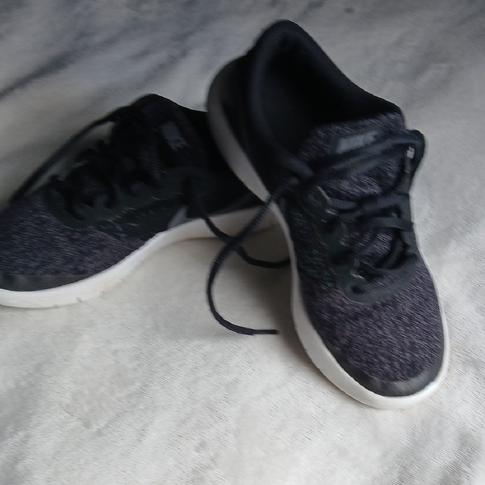 Nike Black Flex Contact Athletic Sneakers